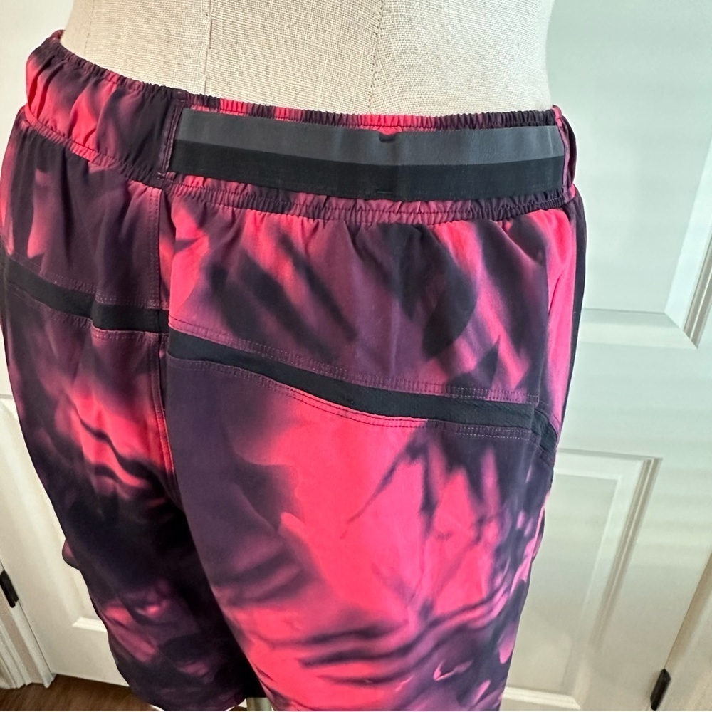 Lululemon Men’s Pace Breaker Shorts Jungle Floor - Picture 3 of 5
